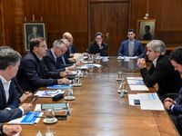 Caputo analizó la agenda común con las terminales automotrices