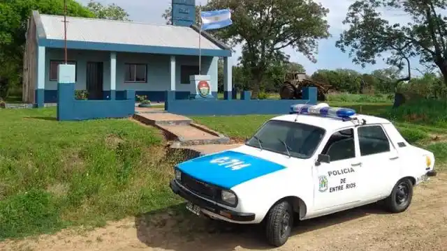 Nogoyá: Necesitaban un patrullero y pusieron en funcionamiento un Renault 12
