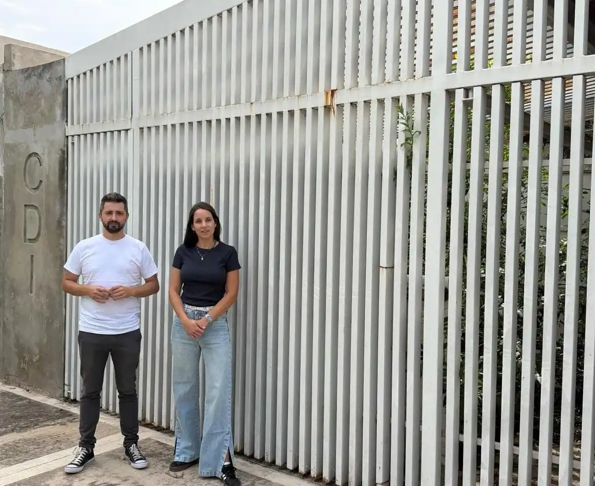 Senn y Caruso denuncian que Viotti abandonó una obra millonaria