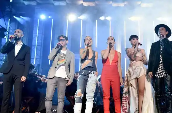 Una multitud vibró con el mega concierto por los 200 años de la UBA