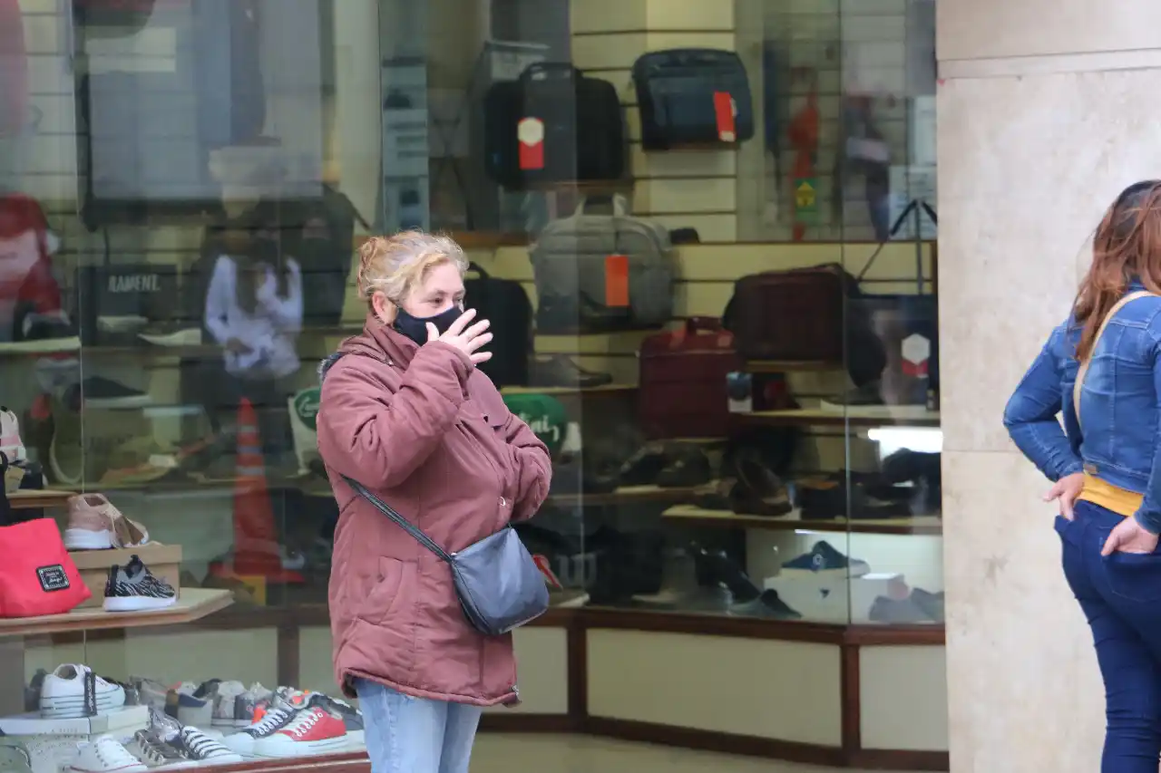 Volvió el invierno: se registran sensaciones térmicas bajo cero en la ciudad