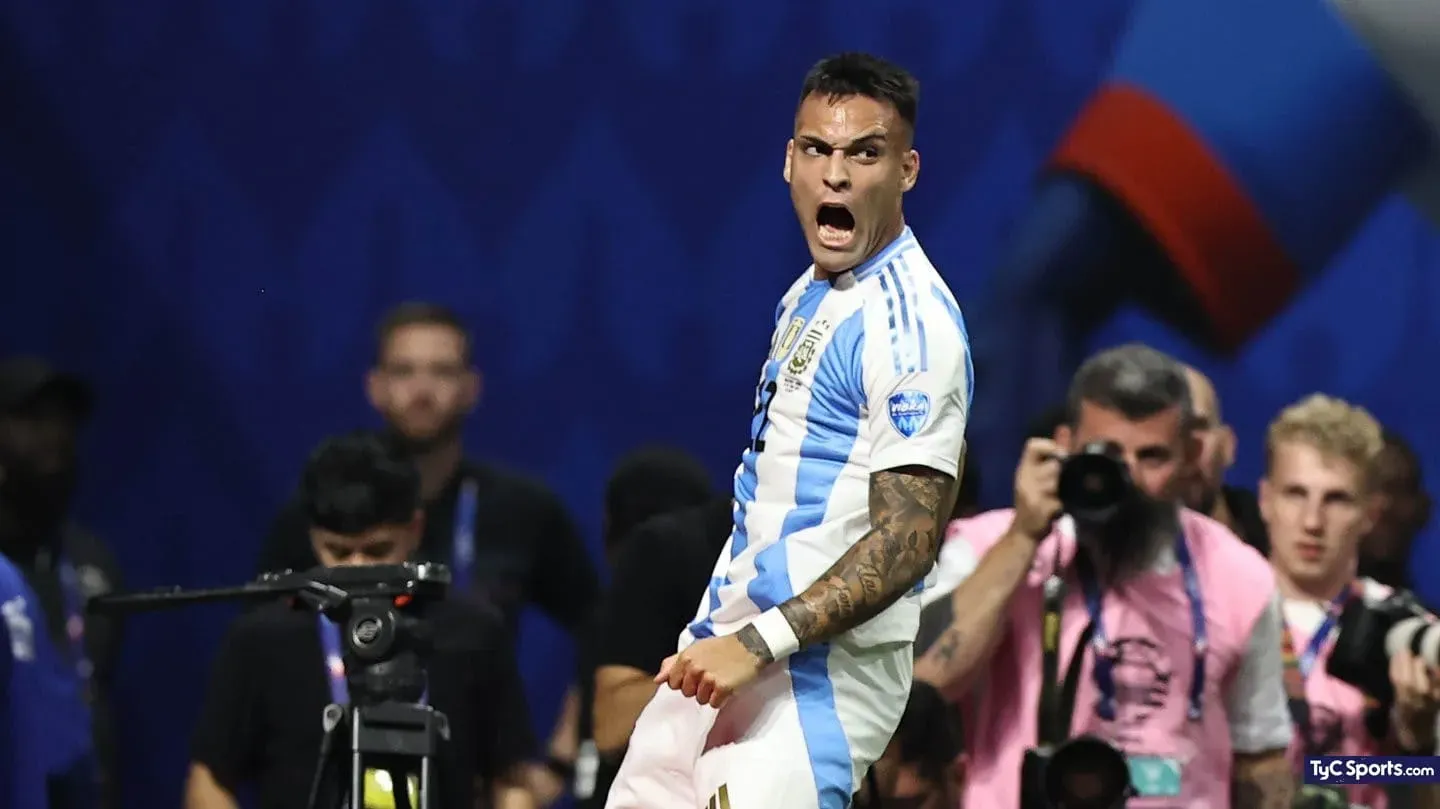 Lautaro festeja su gol que sella el triunfo de la 'Scaloneta' ante Canadá.