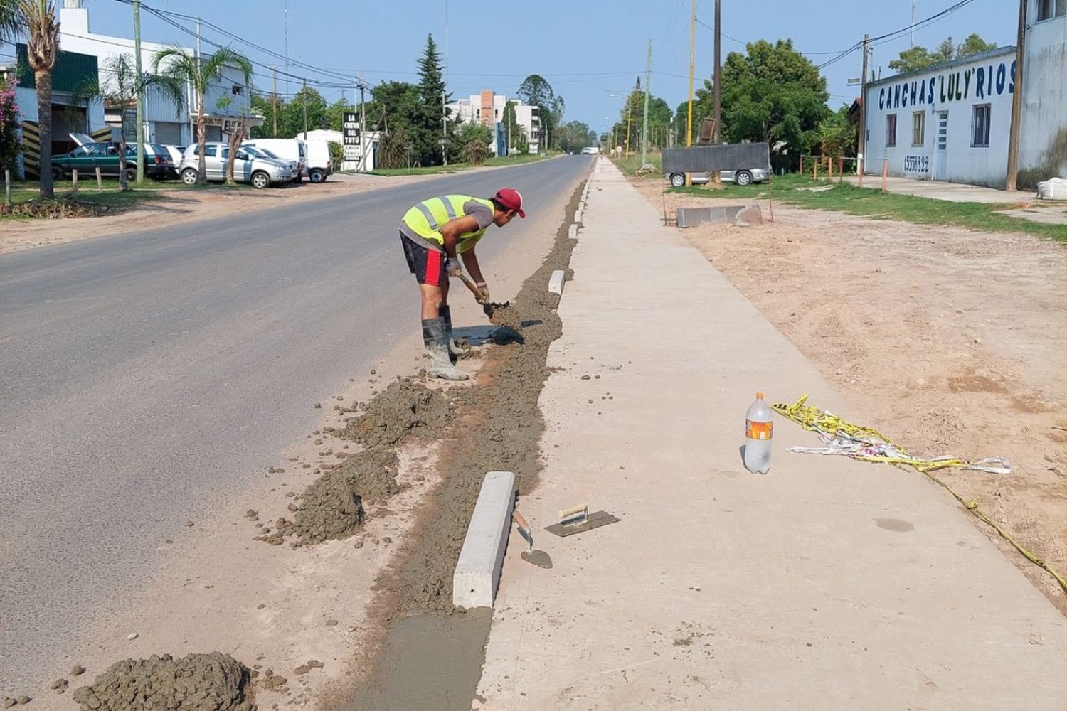 Avanza la construcción de la ciclovía en Urquiza al Oeste