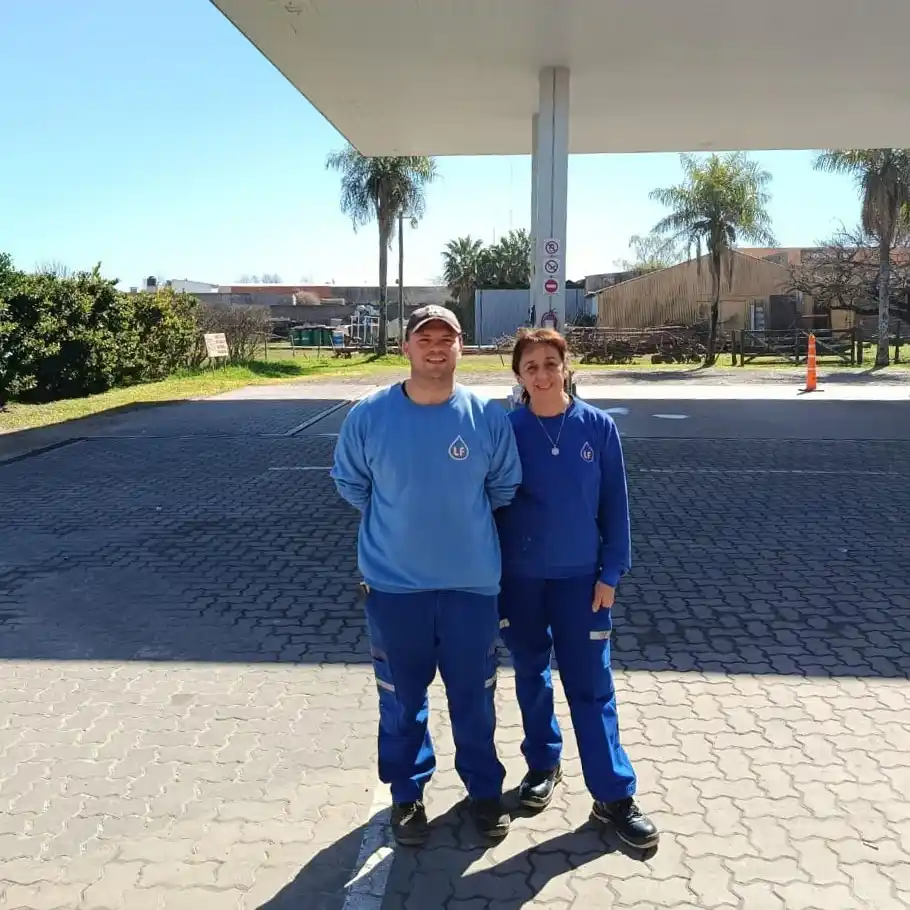 Reconocimiento a los trabajadores de estaciones de servicio en su día