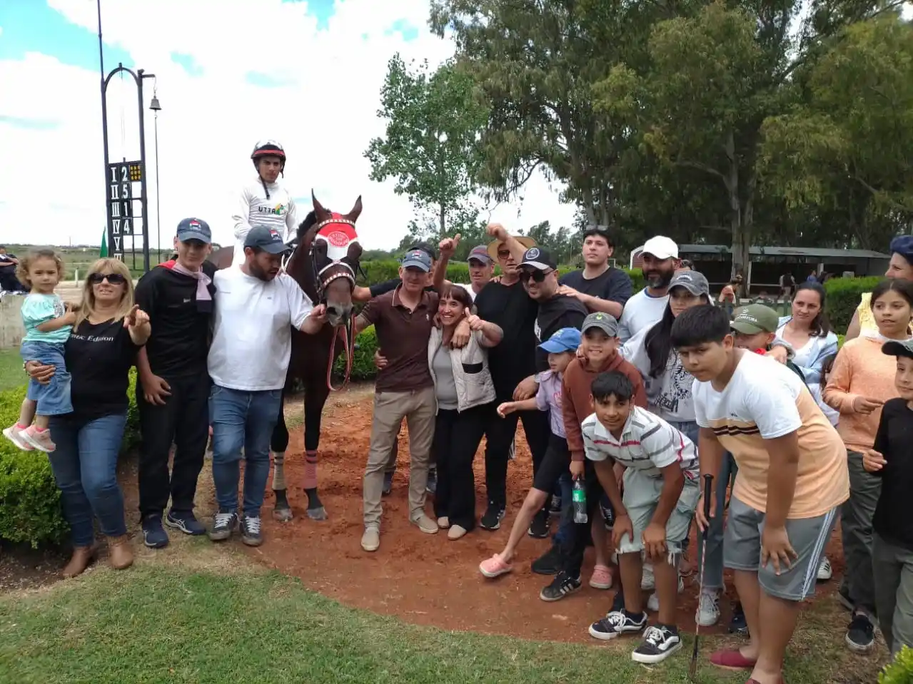 Turf: Mantecosa se impuso en el Gran Premio “Gury” Cáceres