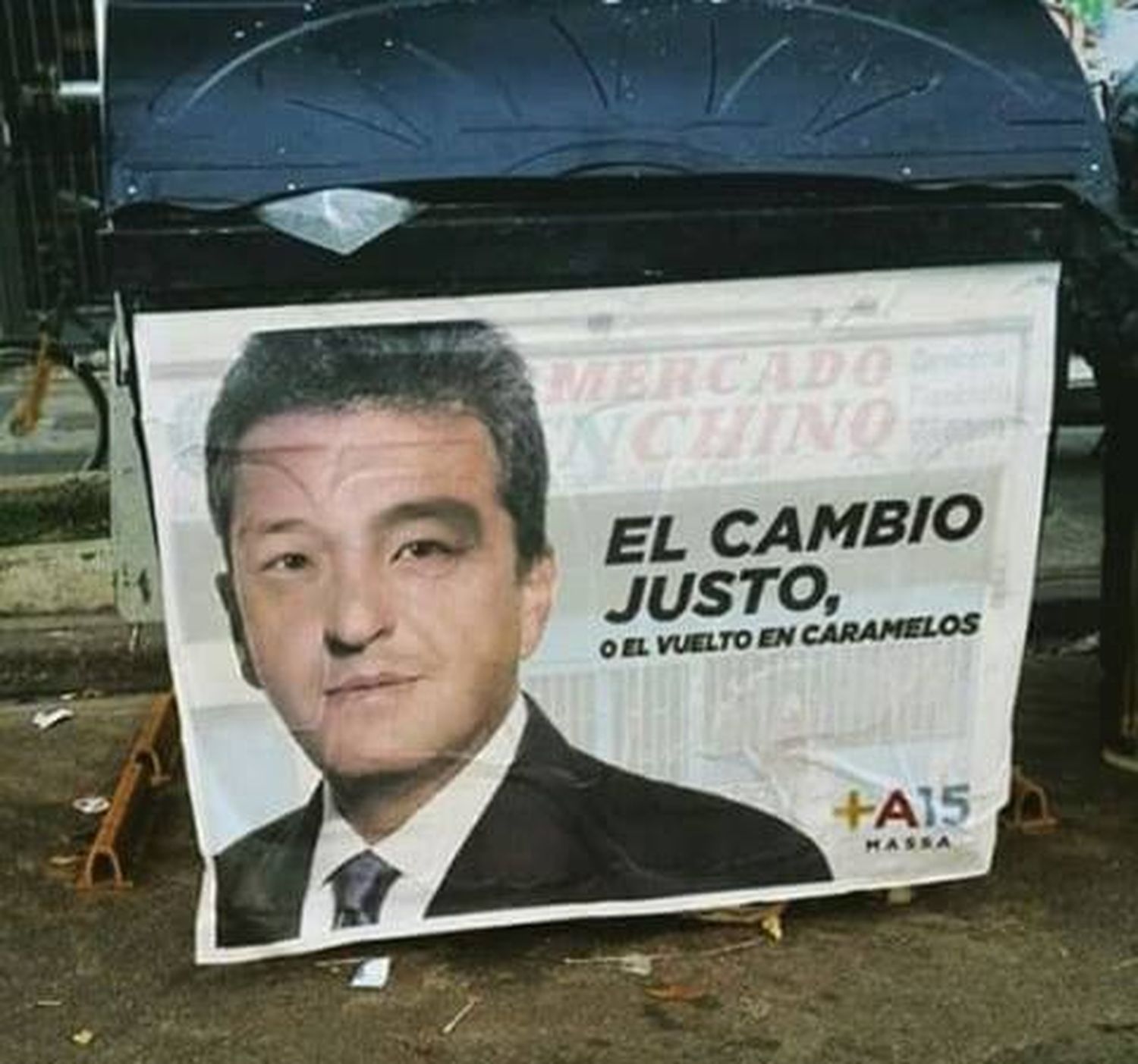 Elecciones 2015: Los afiches de Massa "chino"