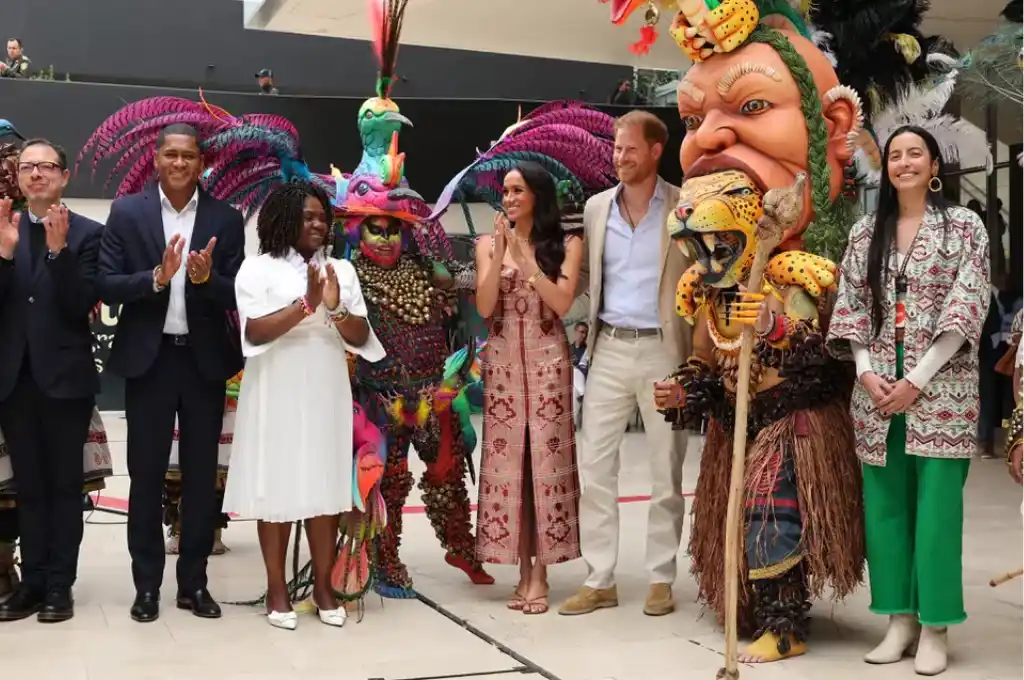 Fueron recibidos por la vicepresidenta de Colombia, Francia Márquez, y su pareja.