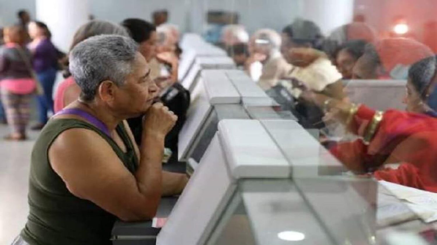 ESTA ES LA MISERIA que el IVSS deposita este mes a los jubilados y pensionados