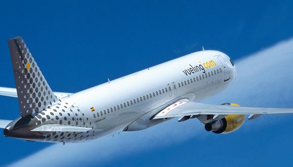Vueling inauguró sus vuelos navideños entre Bilbao y Budapest