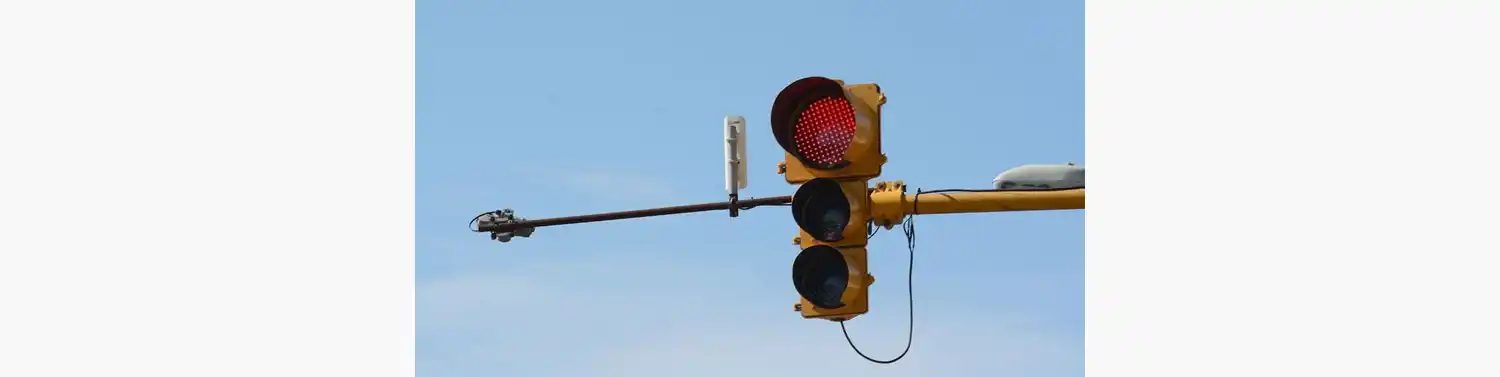 Varios semáforos no funcionan en la ciudad por cortes de energía
