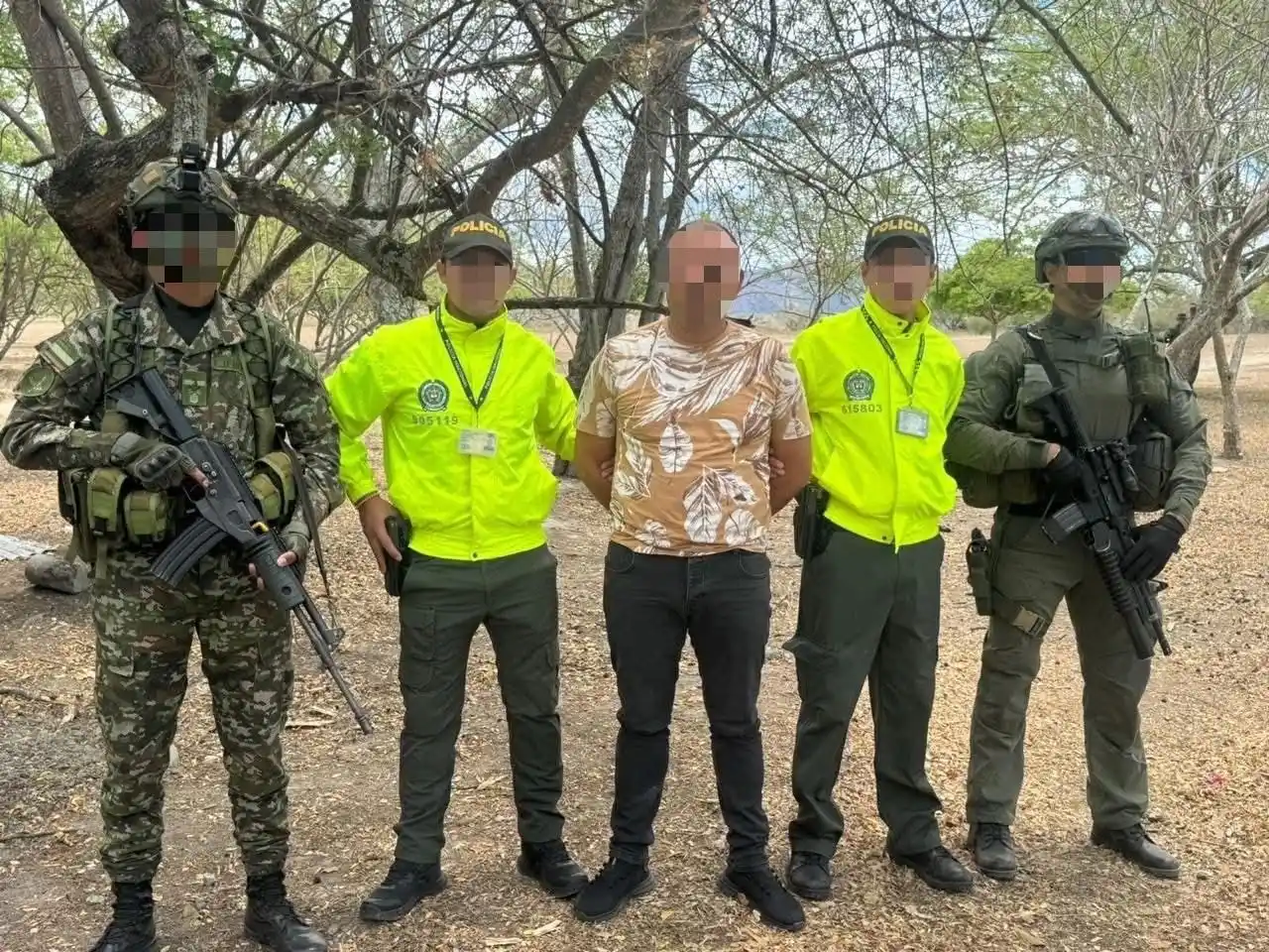 Golpe al poder de alias Iván Mordisco: capturan red que movía droga y dinero entre Colombia y Ecuador