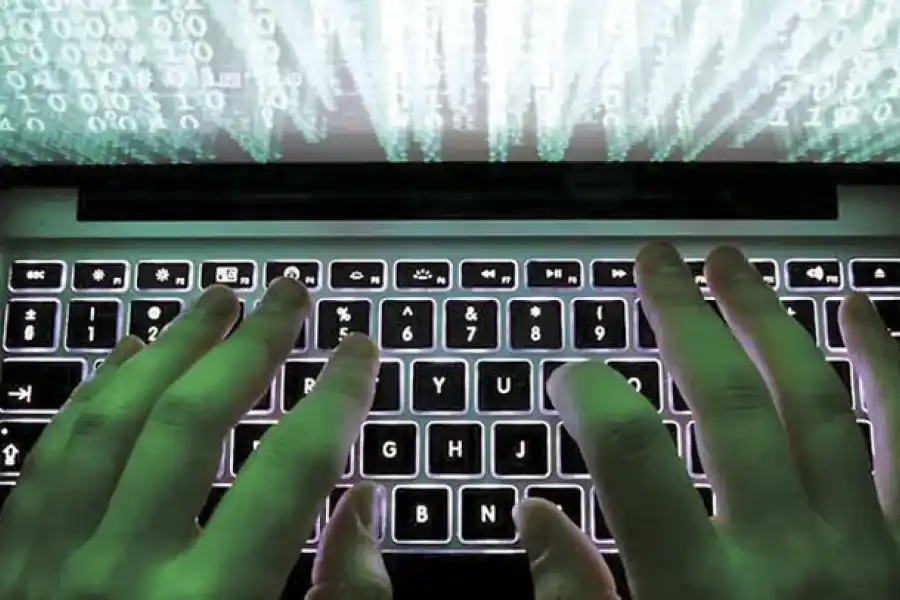 Robaron hasta 290 millones de pesos de una cuenta y sospechan de un virus informático
