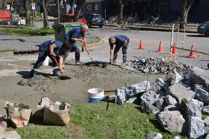 Tránsito reducido por obras de bacheo en Yrigoyen y Soler