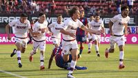 Lanús se aprovechó del conflictuado San Lorenzo