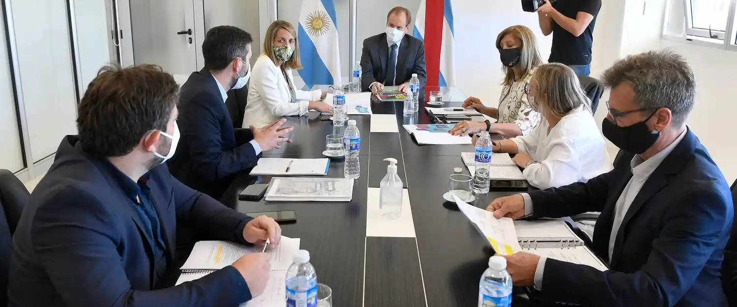 Bordet ratificó que comenzarán las clases presenciales 