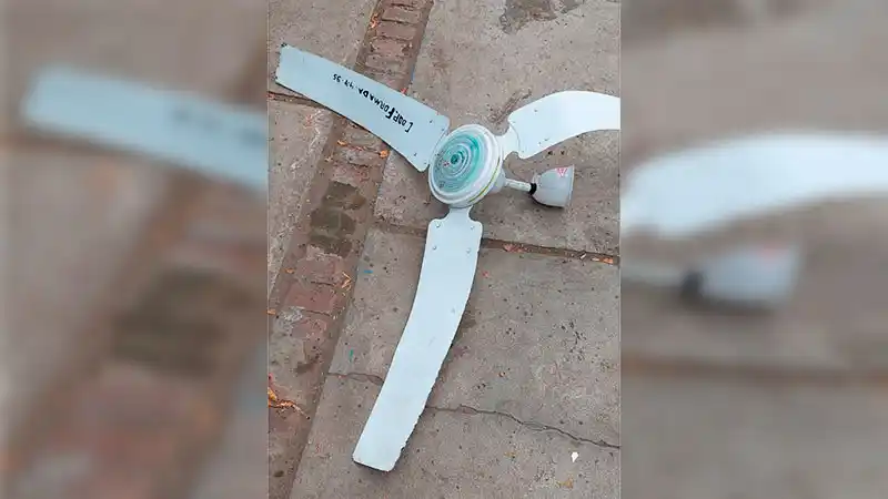 Un ventilador de techo cayó sobre la cabeza de un alumno