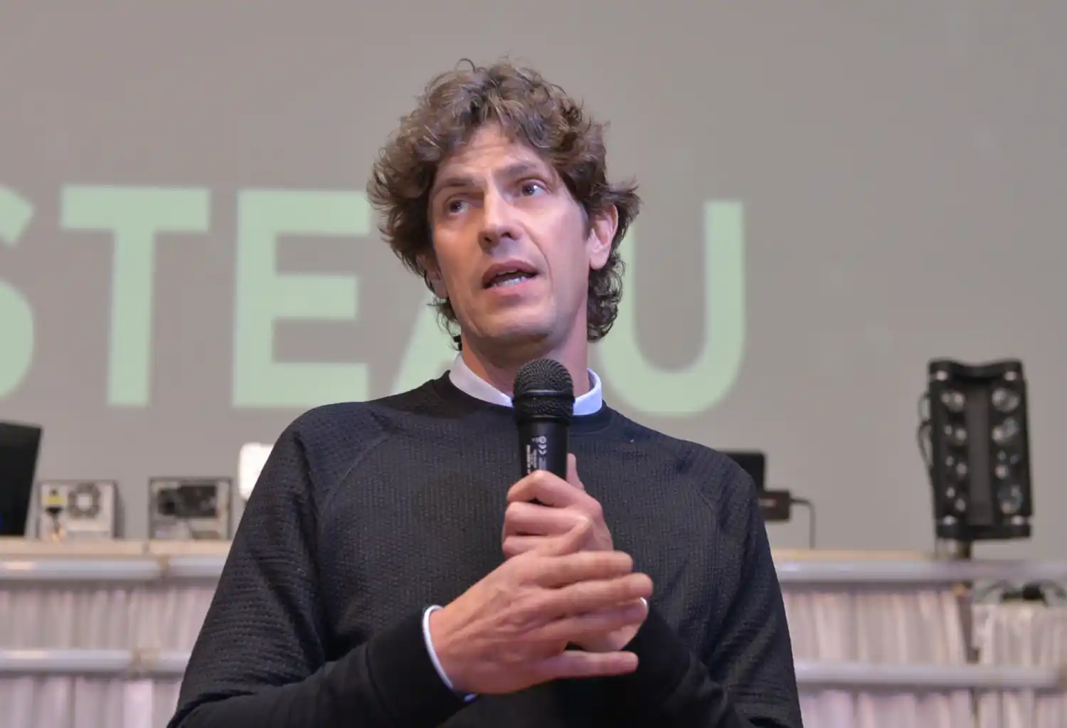 Lousteau dijo que el DNU es "inválido" y propuso reemplazarlo "por Ley que se vote en capítulos"