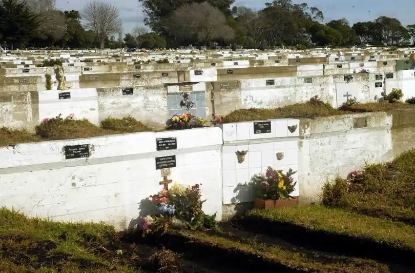 Empresarios fúnebres acusan más problemas y apuntan a Arroyo