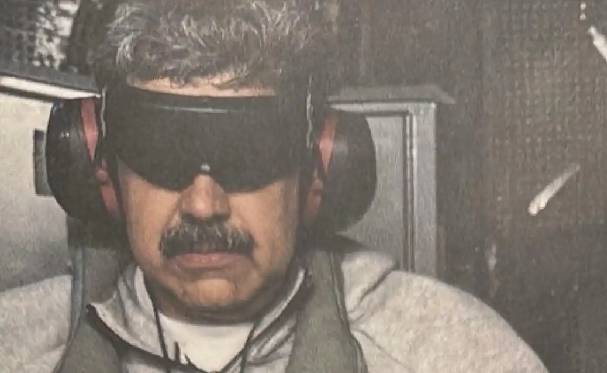 La primera foto de Nicolás Maduro tras ser detenido.