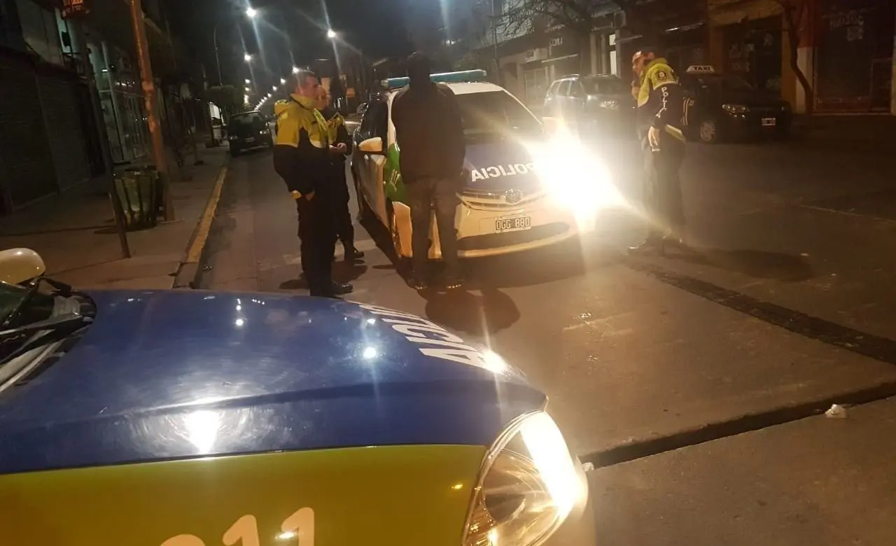 Lo detuvieron a una cuadra de la estación de servicio donde asaltó a un playero