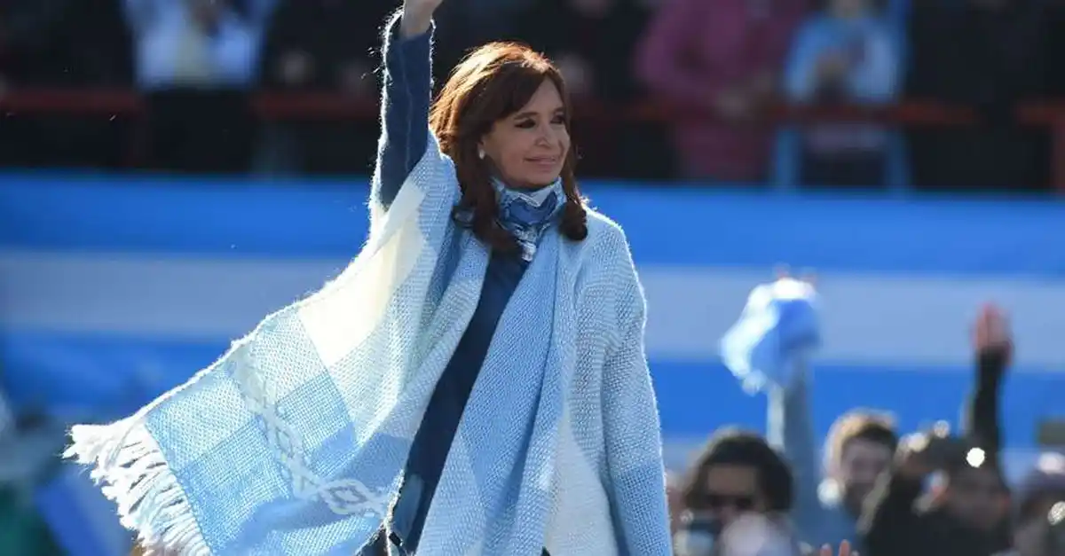 Cristina será candidata a senadora nacional y la acompañará Jorge Taiana