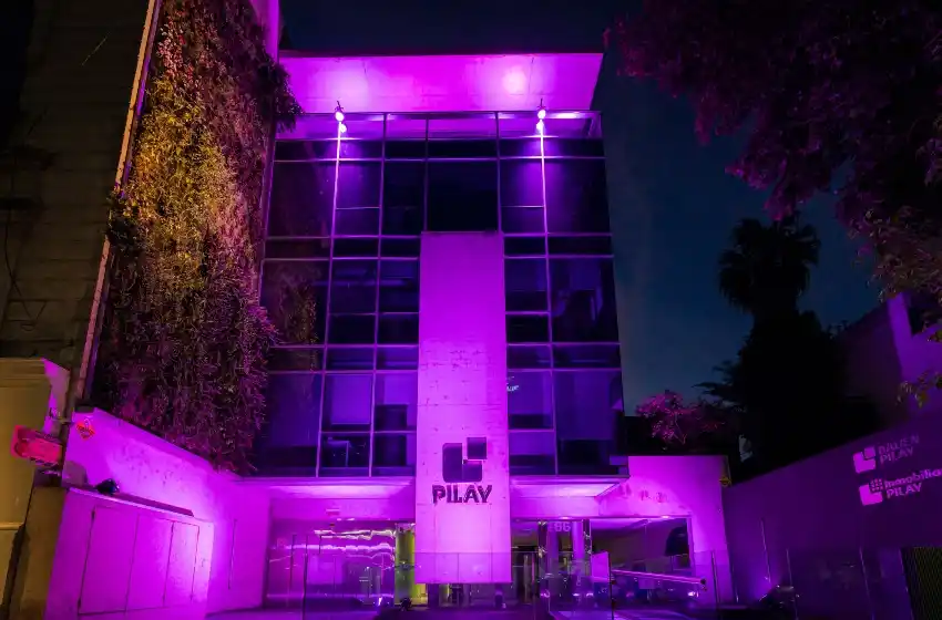 Pilay se tiñó de rosa