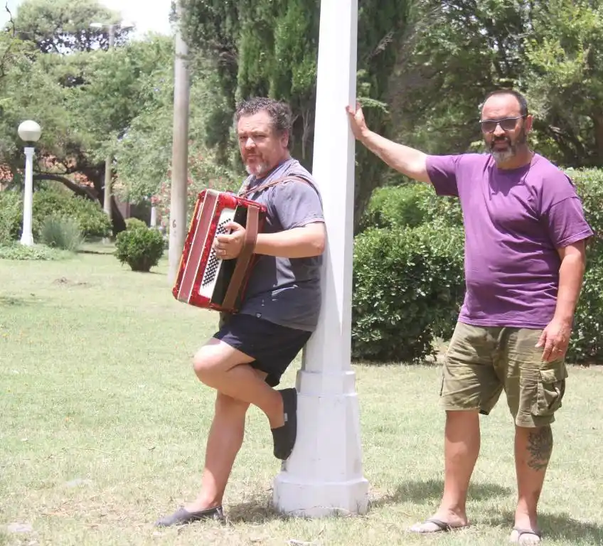 Homenaje mutuo