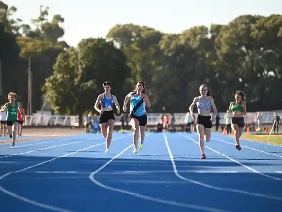 Rafaelinos competirán en el Nacional U20 de Atletismo en Rosario