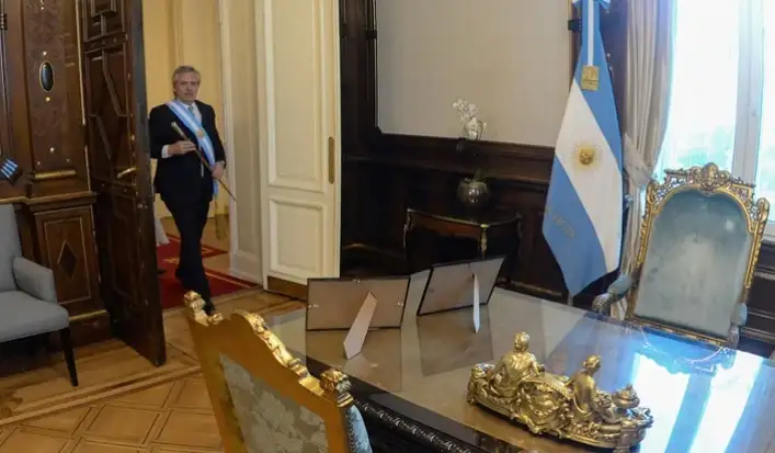 Las primeras imágenes de Alberto Fernández y su familia en la Casa Rosada