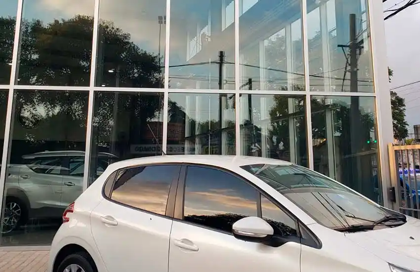 Atacaron a tiros una concesionaria de autos en zona oeste de Rosario