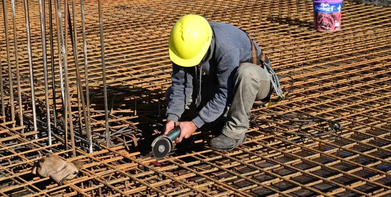 Escenario de la construcción en medio de la incertidumbre. Crédito: Flavio Raina.