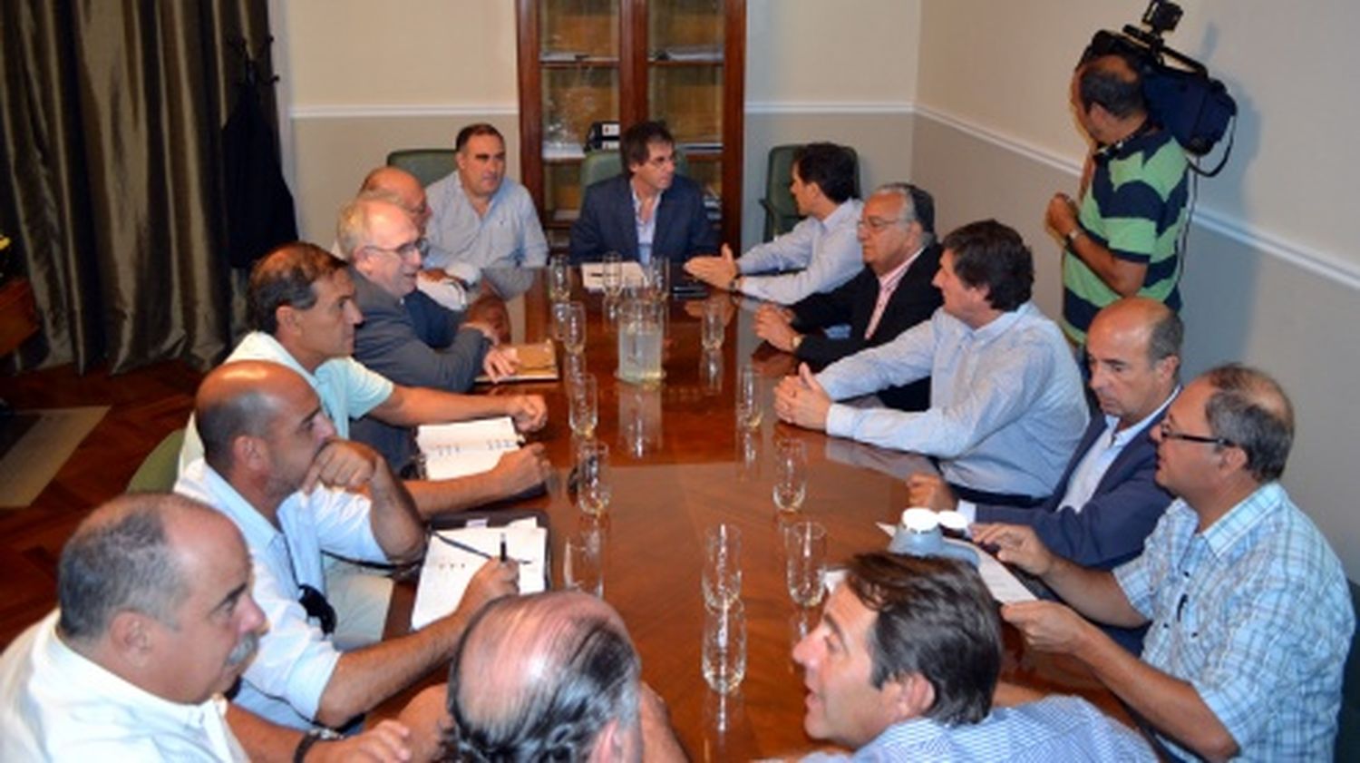 Ruralistas esperan audiencia con Ballay por la agenda tributaria de 2017