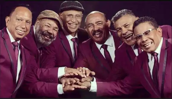 La Dimensión Latina presenta a su nuevo cantante