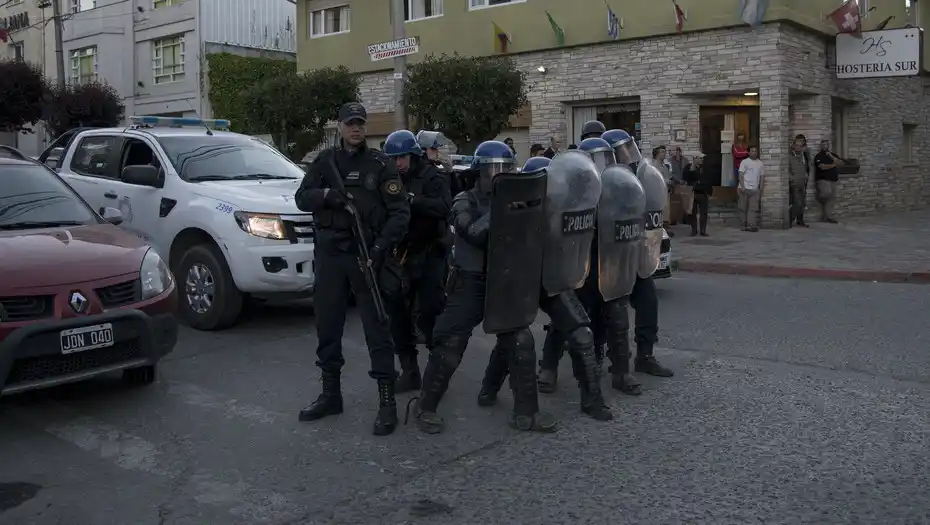 El Gobierno defendió el operativo en el sur y confrontó con el juez