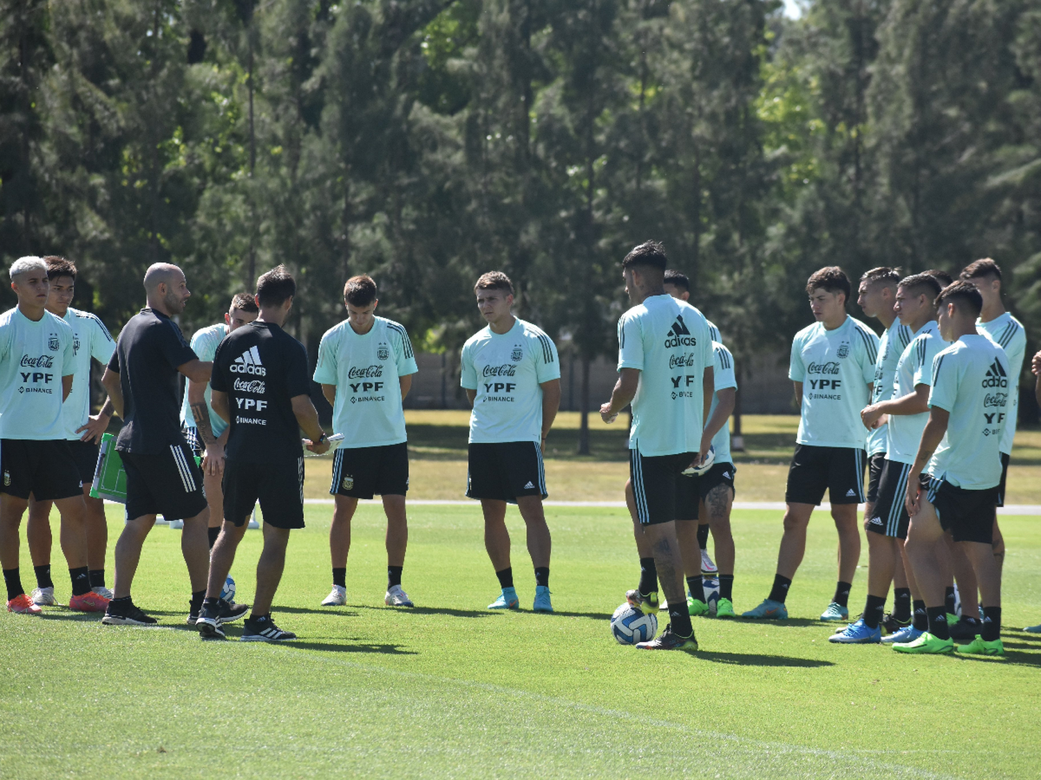 Mascherano oficializó la lista del sub-20 de Argentina