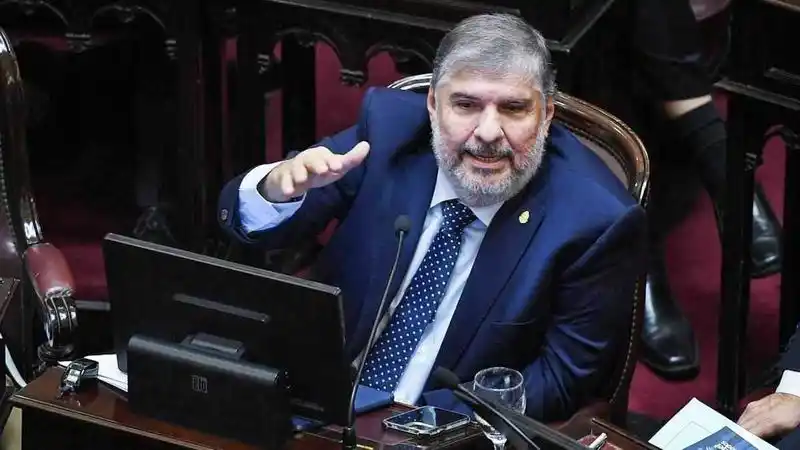 Para Mayans “la intención del Gobierno
es hacerle pagar la deuda a las provincias”