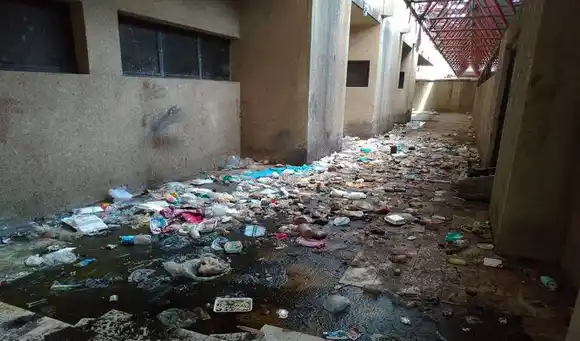 ¡ABANDONO TOTAL! La dejadez sobresale en el hospital de niños de Barcelona