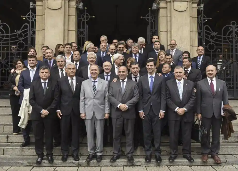Gobernadores apoyan, pero con condiciones