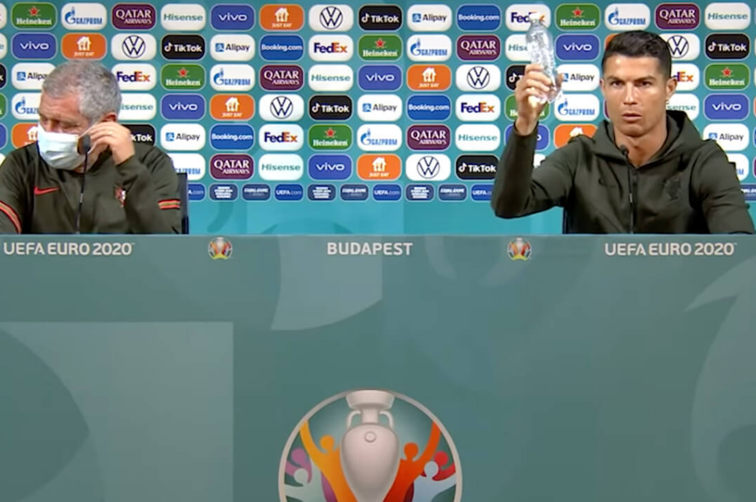 Caen las acciones de Coca-Cola por un gesto de Cristiano Ronaldo