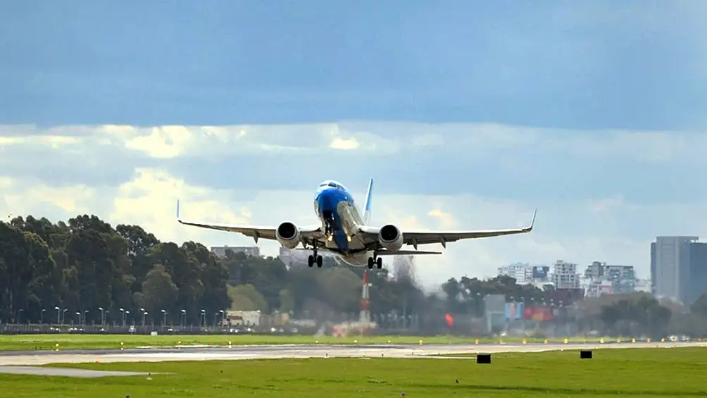 Tras una reforma total, vuelve a operar el aeroparque Jorge Newbery