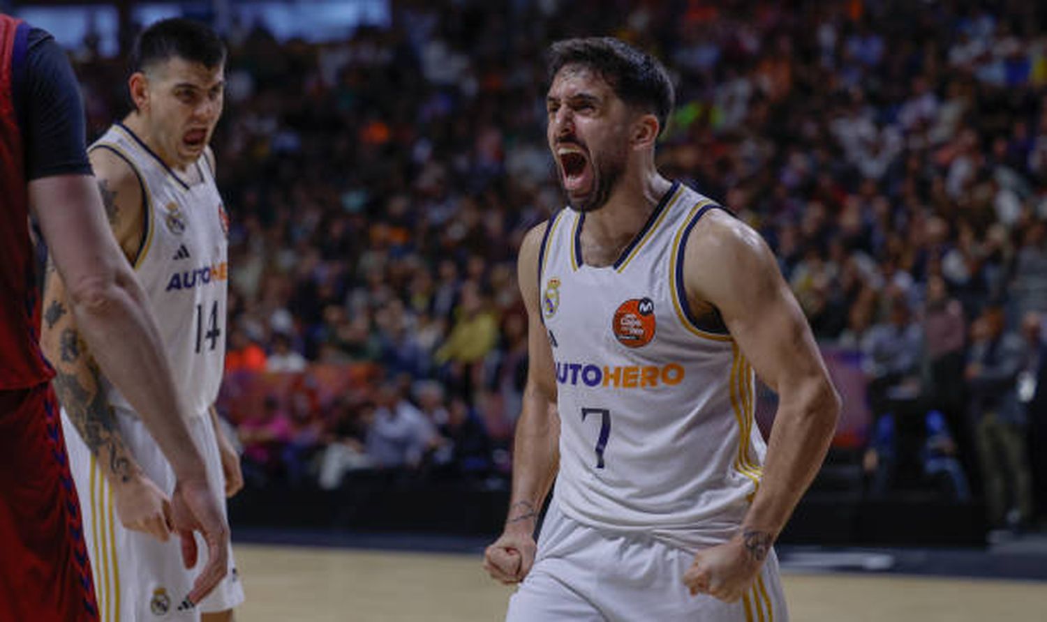 Campazzo festeja en el triunfo sobre UCAM Murcia.