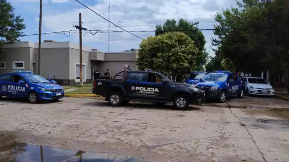 Rompió la vidriera de un comercio y fue detenido en Rafaela