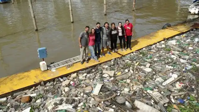 Alerta de ecologistas por la gran cantidad de basura en el Ludueña