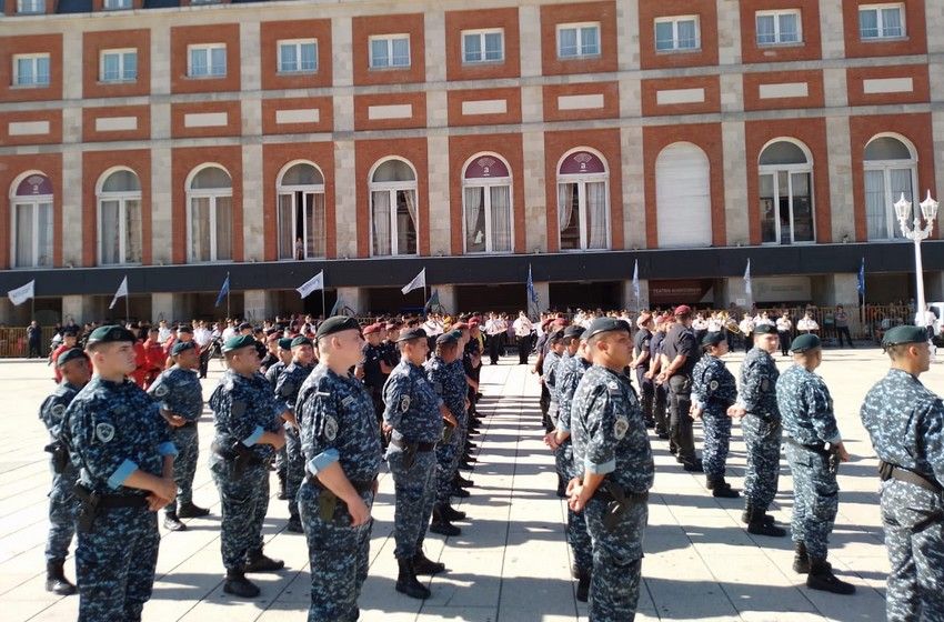 Los concejales de UxP manifestaron que "si bien se realiza el Operativo De Sol a Sol, los vecinos afirman que esta concentración de efectivos se produce en detrimento de la presencia policial en el interior de los barrios".