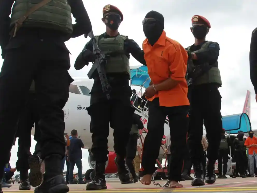 Arrestaron a siete personas que planeaban un atentado contra el papa Francisco en Indonesia