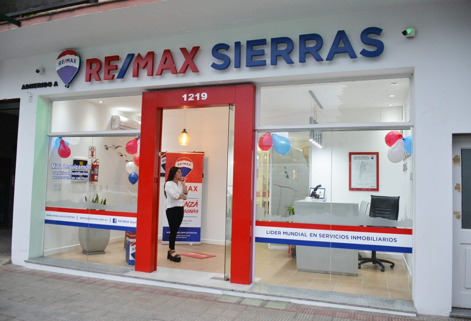 Remax inauguró su nuevo local en Colón 1219 y celebró sus tres años en Tandil