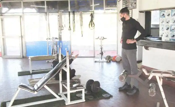 Desde el gimnasio del Club Salto Grande �Sinvitan a trabajar en conjunto la formación de hábitos saludables⬝