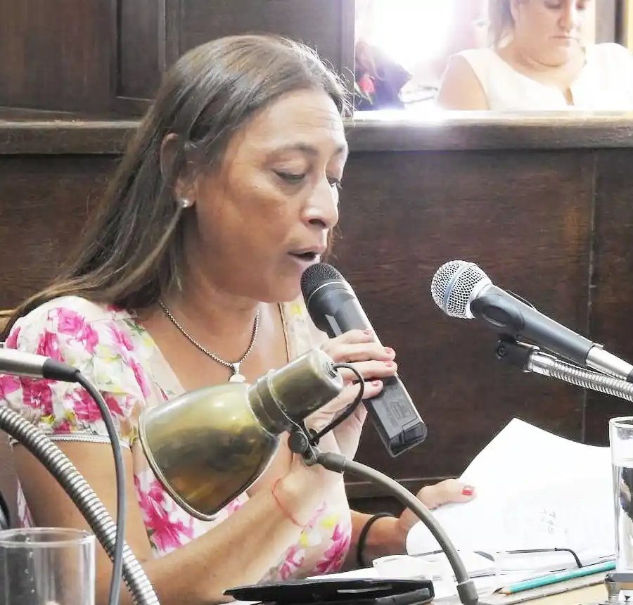 La asamblea de la cultura fue recibida por la concejala Silvina Ovelar