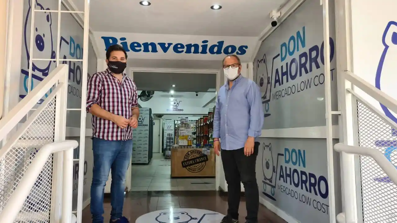 ¿Se cierra la grieta en Tres de Febrero?: Valenzuela visitó el supermercado que abrió Brancatelli
