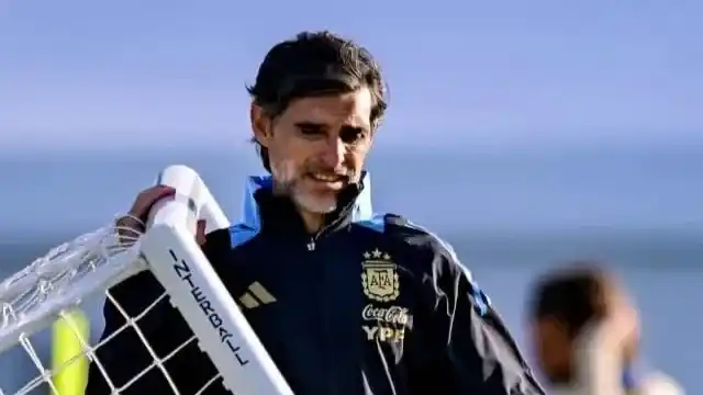 Ayala reconoció que Scaloni les pide a los jugadores “pensar en la selección”